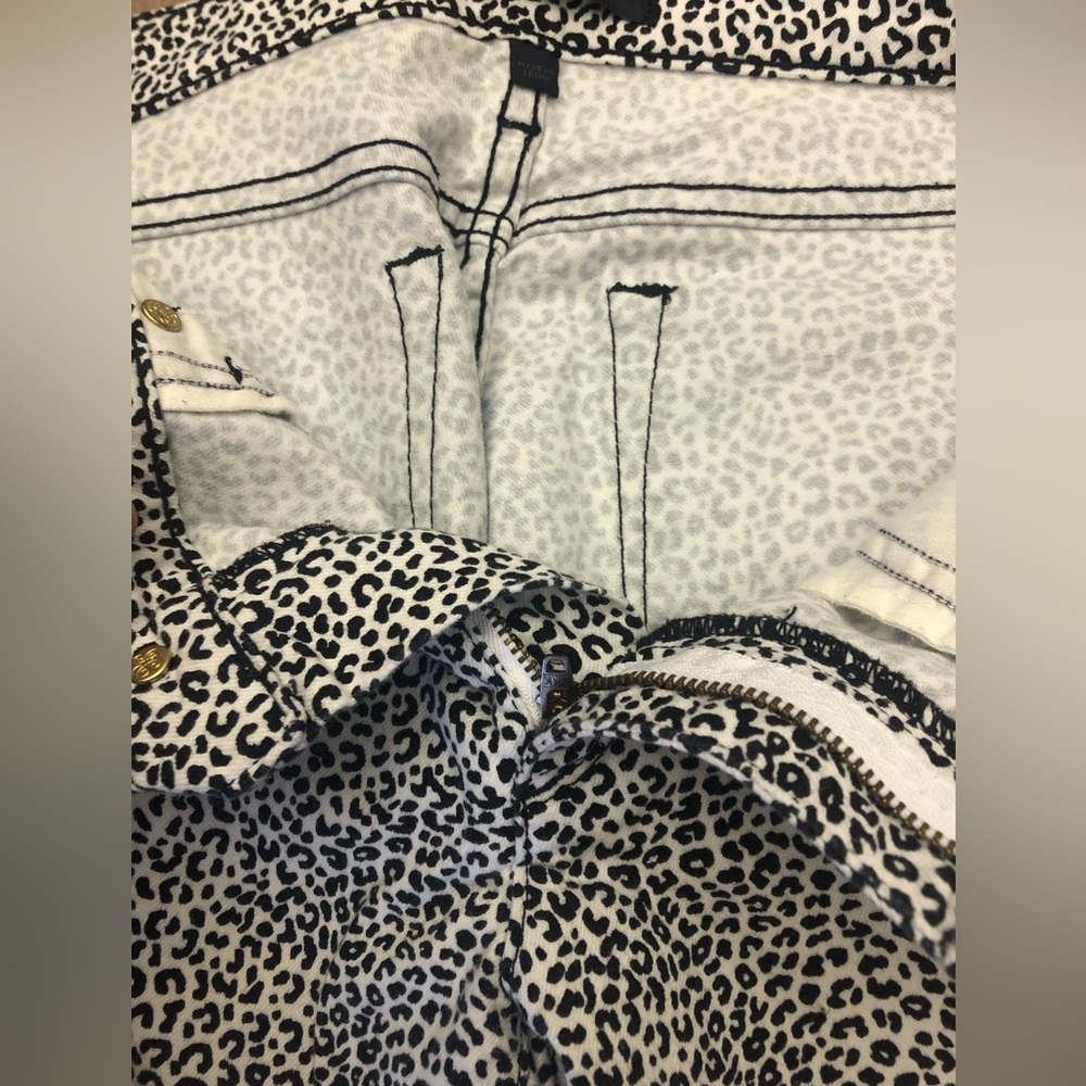 JUICY COUTURE SKINNY ANIMAL PRINTS IN BLACK AND WHITE COLOUR IN SIZE 28 - Picture 5 of 10